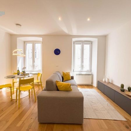 Cassa Di Risparmio 11 Tirabora Short Rent Trieste Exteriör bild