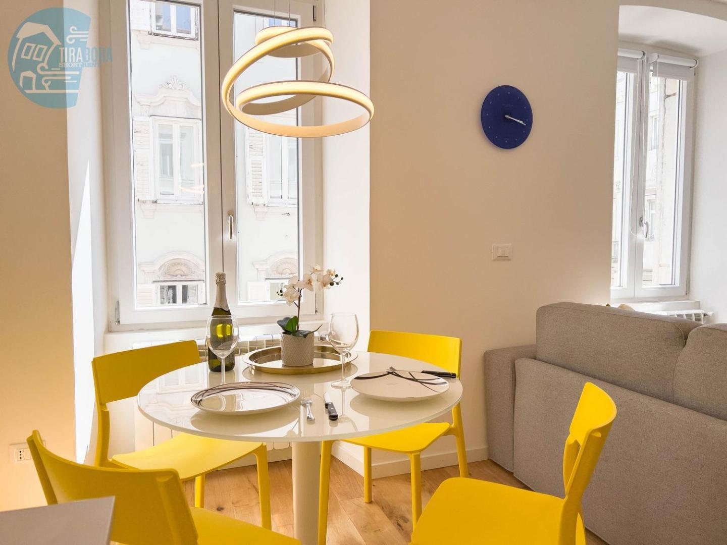 Cassa Di Risparmio 11 Tirabora Short Rent Trieste Exteriör bild
